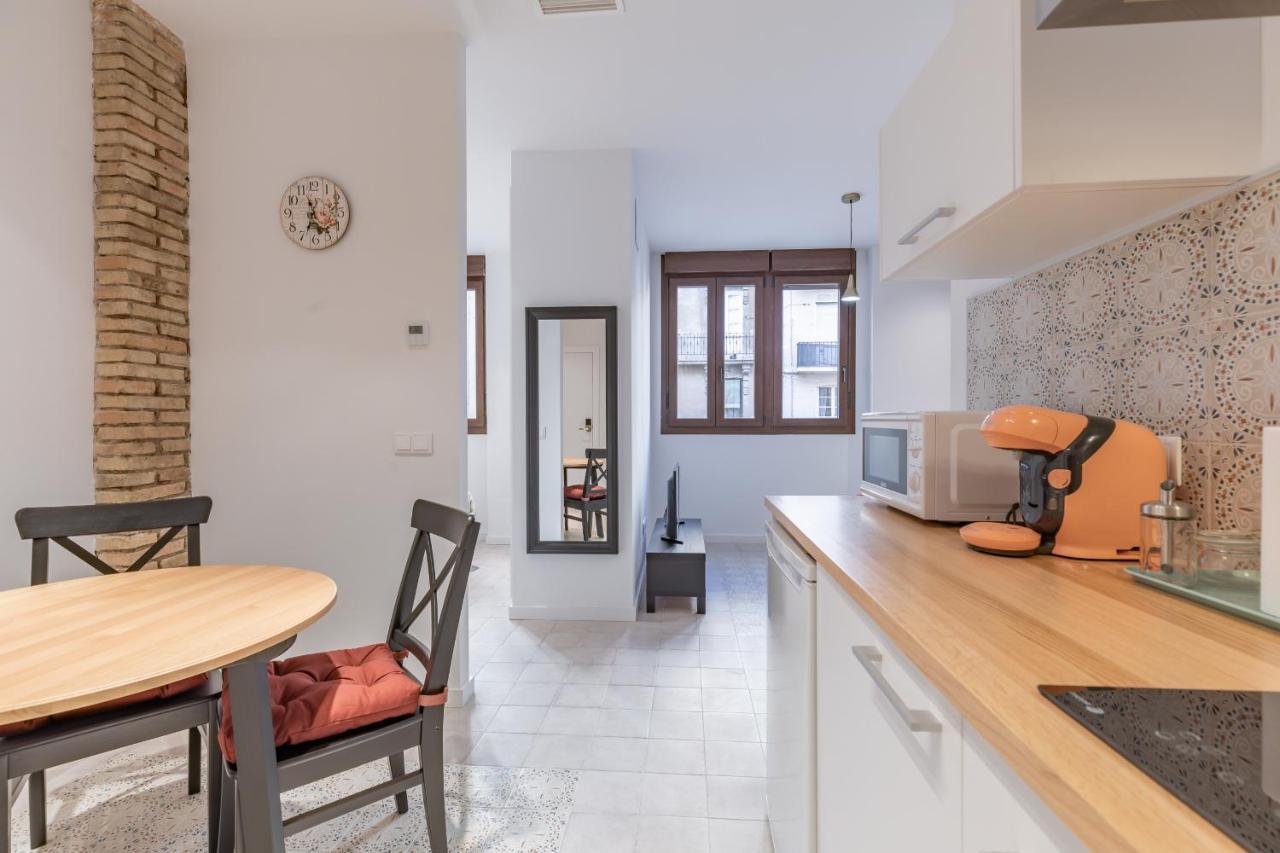 Modern Apartment Close To City Centre Valencia Exterior photo