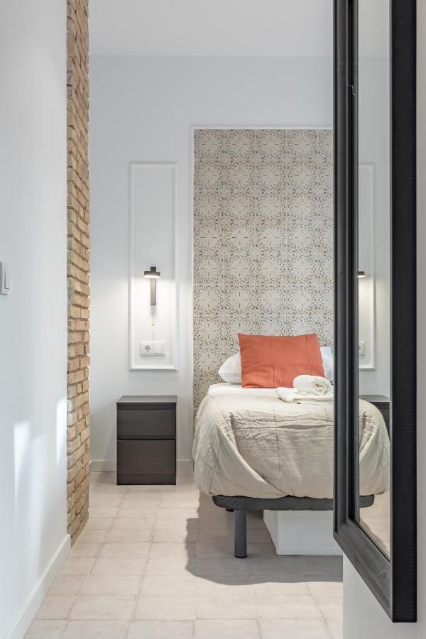 Modern Apartment Close To City Centre Valencia Exterior photo