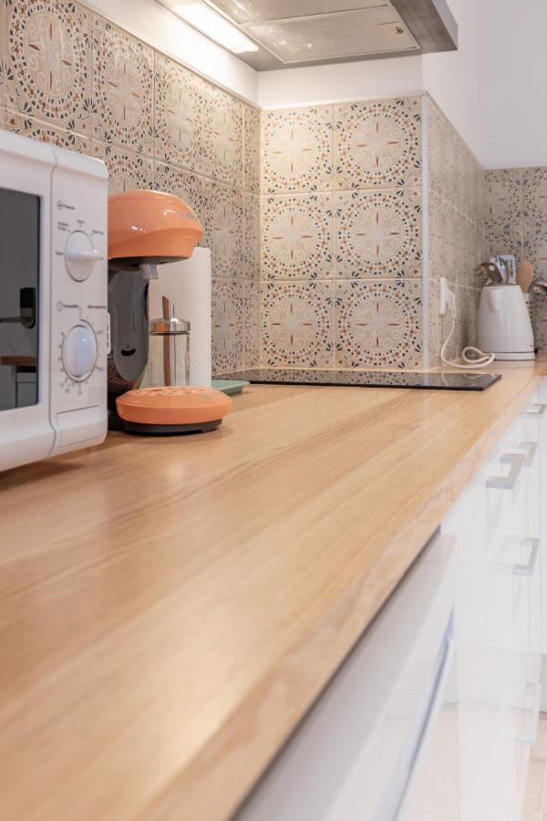 Modern Apartment Close To City Centre Valencia Exterior photo